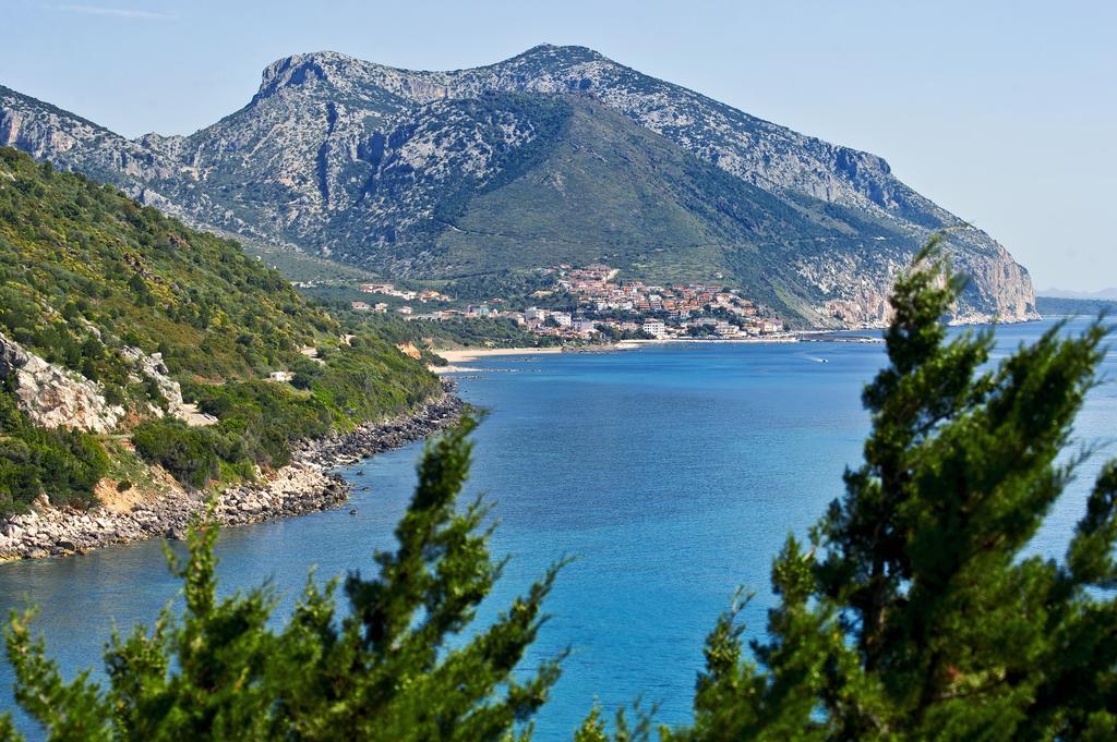 Hotel Brancamaria Cala Gonone Exteriér fotografie