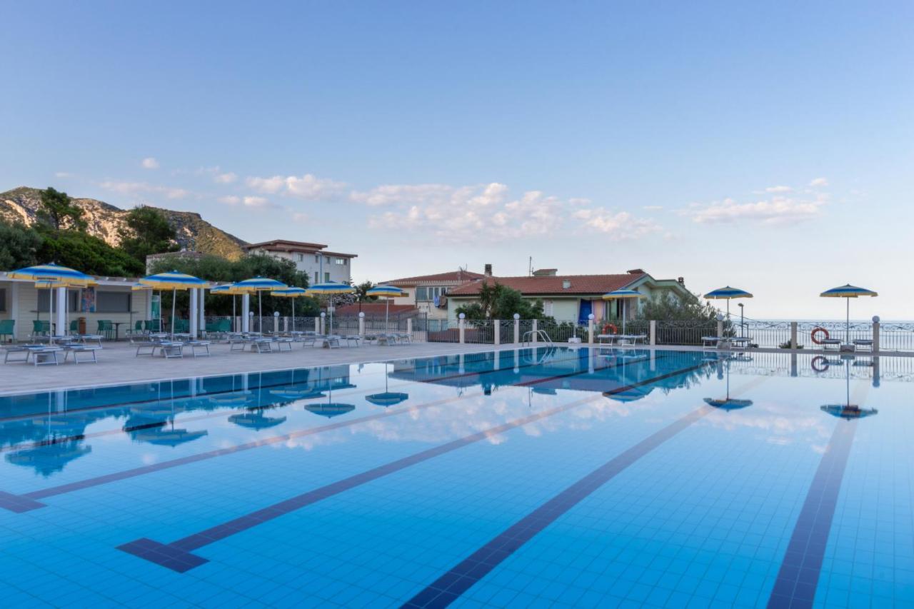 Hotel Brancamaria Cala Gonone Exteriér fotografie