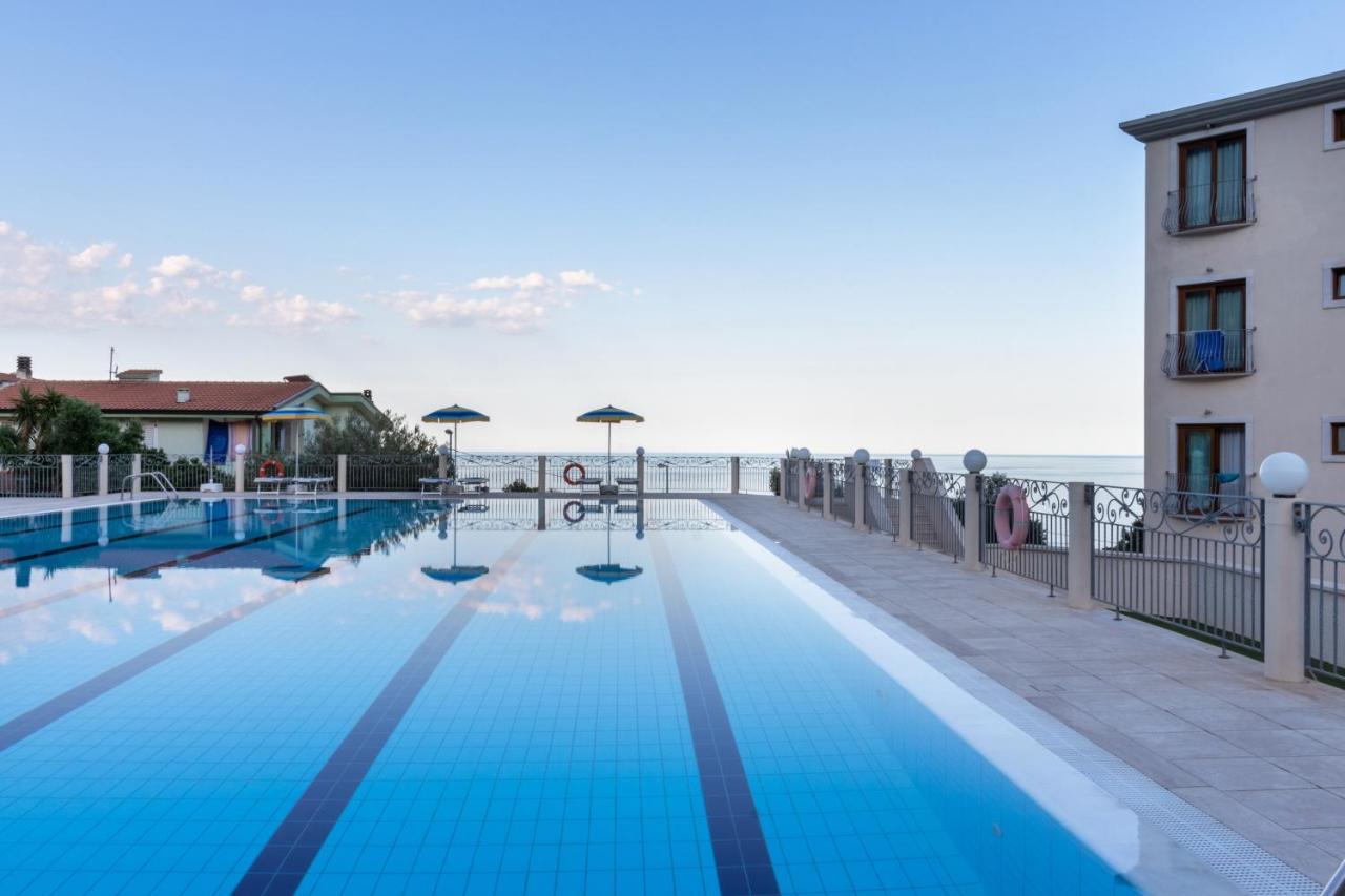 Hotel Brancamaria Cala Gonone Exteriér fotografie