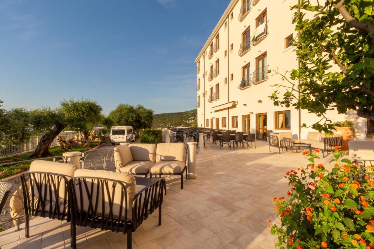 Hotel Brancamaria Cala Gonone Exteriér fotografie