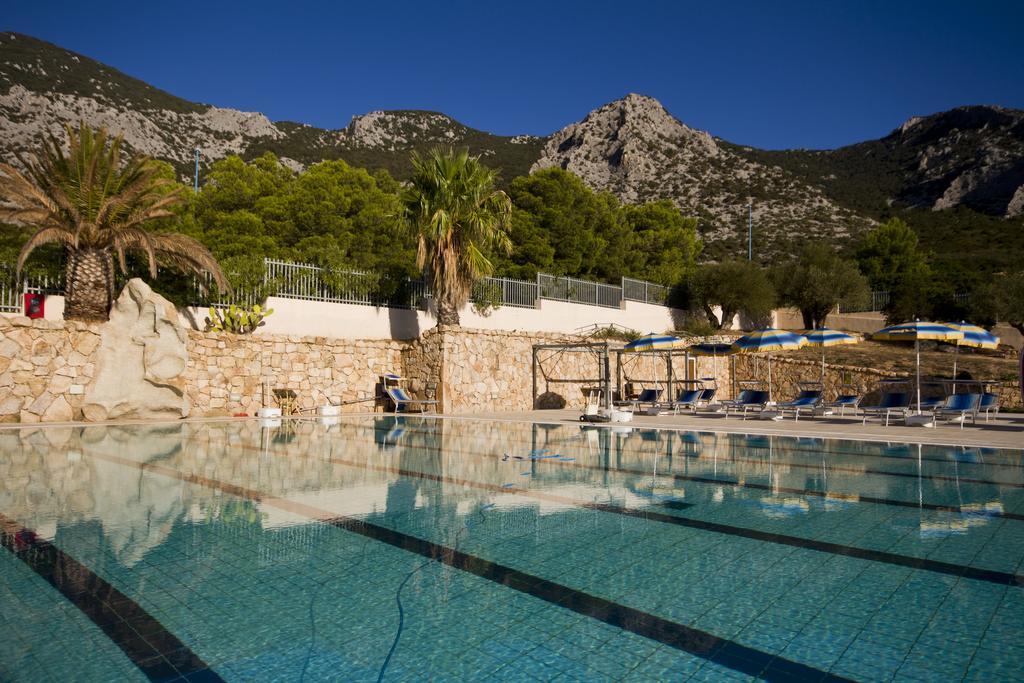 Hotel Brancamaria Cala Gonone Exteriér fotografie